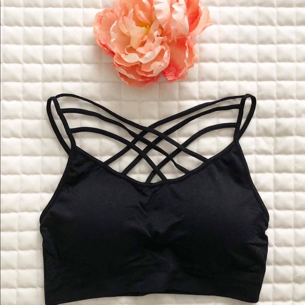 RESTOCKED!✨ Black Caged Bralette - Picture 2 of 4